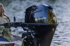 Moteur Hors-Bord 30 Cv Tohatsu Arbre Long Démarrage Manuel Barre Franche Relevage Manuel