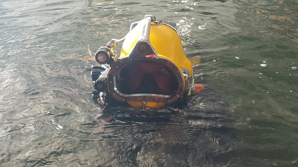 Travaux Sous Marins- Entretien Et Pose De Mouillages- Renflouage- Recherche Et Visite – Image 4