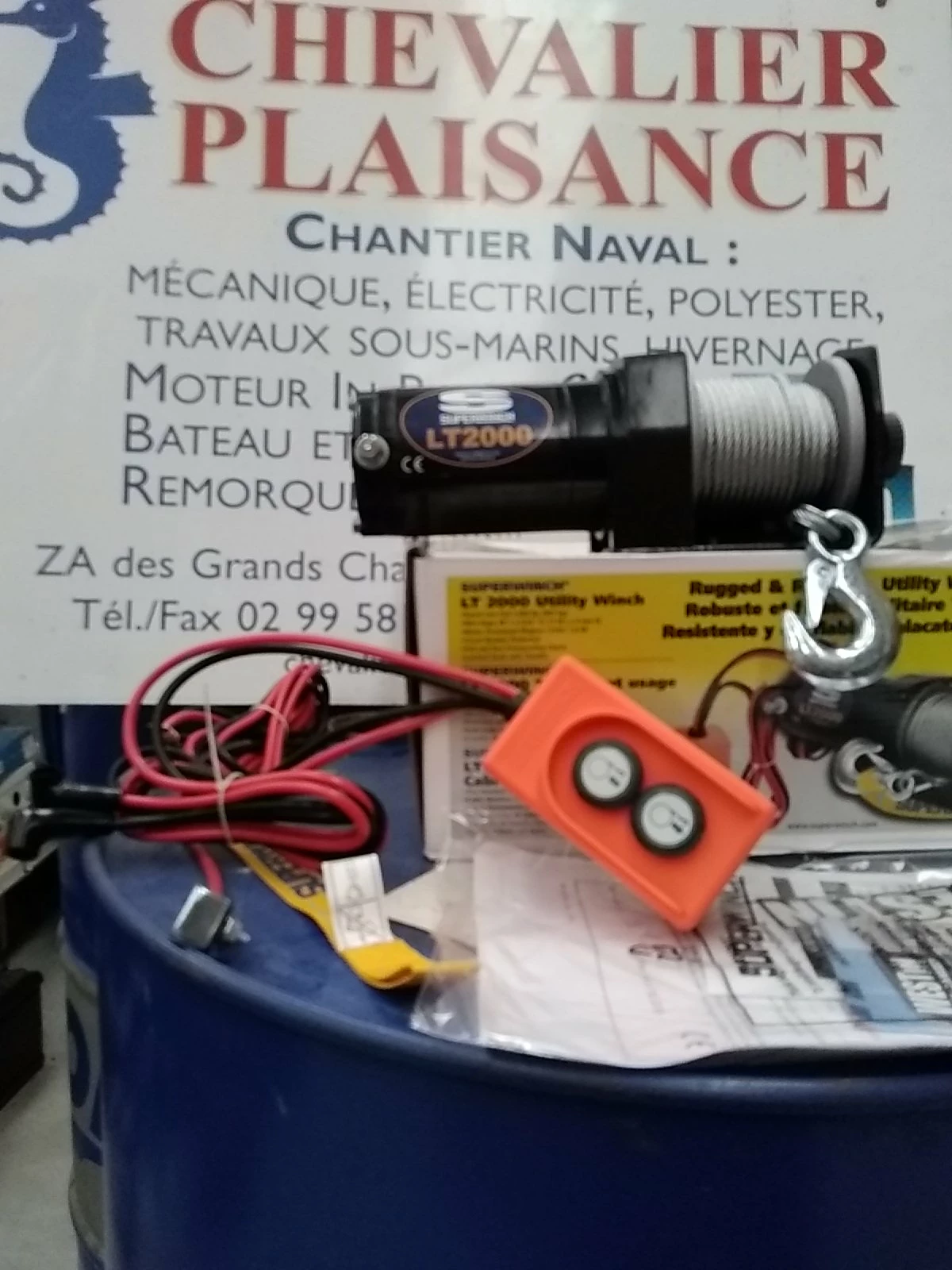 Treuil Electrique 12 Volts Type: LT 2000 SUPERWinch